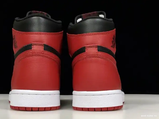 Cheap OG Jordan 555088-001 Air High Retro 1 Banned 0524